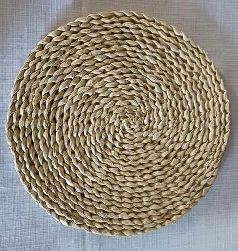 A woven charger plate